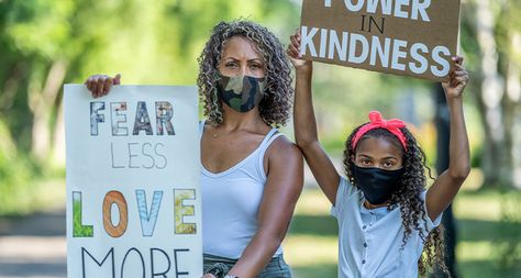 6 Ways to Help Your Kids Protest Safely and Advocate for Change - Learning Liftoff Racial Injustice, Black Lives Matter Protest, Kid N Teenagers, Facebook Event, Kids Running, Social Distance, Family Relationships, Online Education, How To Raise Money