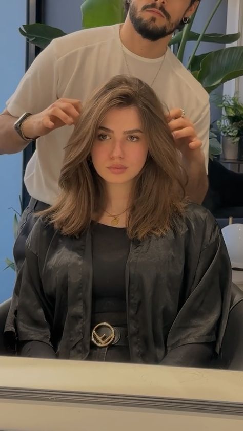 Haircuts For Medium Length Hair, Hair Curling Tips, Layered Haircuts For Medium Hair, Diy Haircut, Hairstyles For Layered Hair, Hair Tutorials For Medium Hair, Peinados Fáciles Para Cabello Corto, Haircuts For Medium Hair, Haircuts Straight Hair