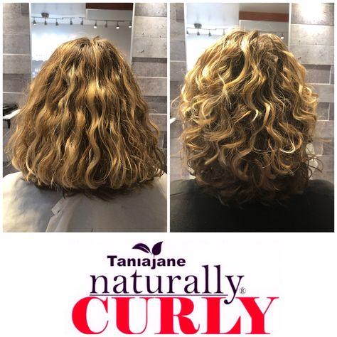 Curly Layers, Medium Length Curly Hair, Curly Hair Photos, Wavy Haircuts, Medium Curly Hair Styles, Natural Wavy Hair, Haircuts For Wavy Hair, Haircuts For Curly Hair, Curly Hair Inspiration