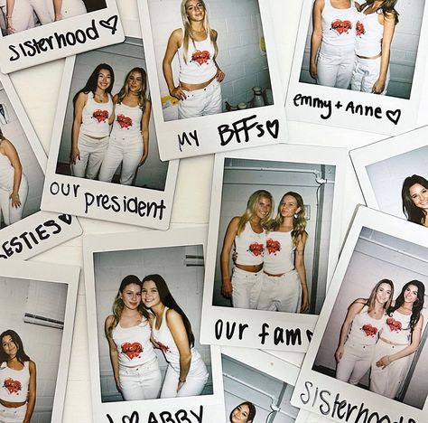 Sorority Council Photoshoot, Spring Recruitment Ideas, Sorority Rush Decorations, Exec Board Photoshoot, Sorority Recruitment Photoshoot, Sorority Social Ideas, Sorority Profile Picture Ideas, Bid Day 2023, Signed Sealed Delivered Bid Day