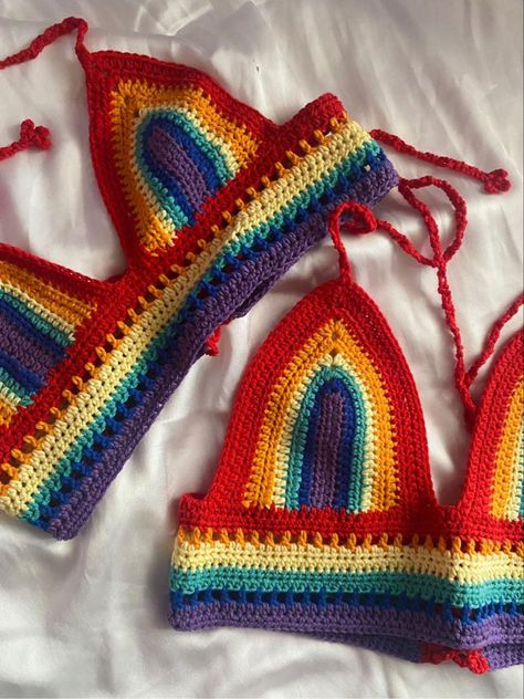 Rainbow crop top Rainbow Top Crochet, Rainbowcore Fashion, Crochet Fits, Pride Crochet, Crop Top Crochet, Crop Top Summer, Summer Crop Top, Rave Gear, Crochet Bralette