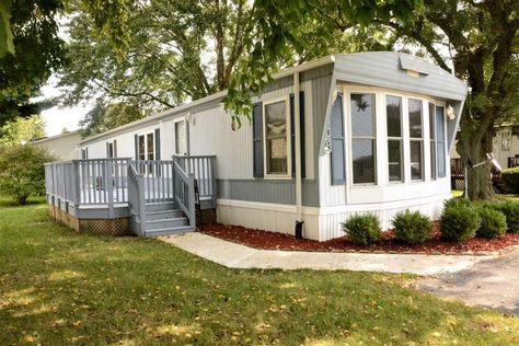 5 Budget-Friendly Mobile Homes For Sale This Month Mobile Home Outdoor Ideas, Mobile Home Siding, Mobile Home Landscaping, Mobile Home Deck, Used Mobile Homes, Small Mobile Homes, Mobile Home Redo, Luxury Mobile Homes, Mobile Home Doublewide