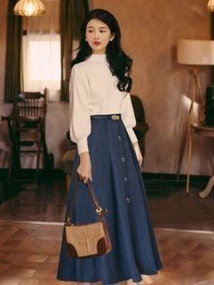 Old Fashion Dresses, Modest Dresses Casual, Korean Fashion Dress, Classy Work Outfits, Fashionista Clothes, Crystal Crown, Stylish Dress Designs, Modest Fashion Outfits, Jeans Rock