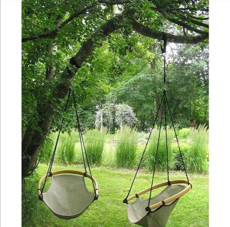 Diy Backyard Hammock, Interior Hanging Chair, Pergola Hanging Chair, Hanging Outdoor Chair, Diy Hanging Chair How To Make, Hanging Chairs Outside, Hanging Hammock Chair Outdoor, Hanging Chair Diy, Hammock Chair Outdoor