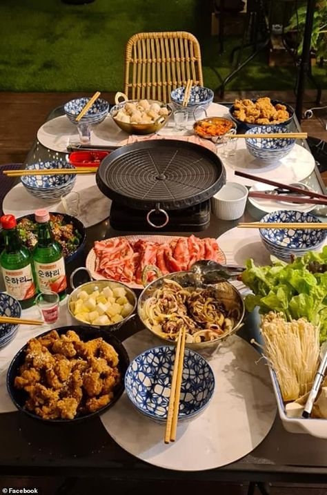 Bbq Dinner Party, Korean Bbq At Home, Korean Barbecue, Bbq Dinner, Bulgogi Beef, Produk Apple, Dinner At Home, Korean Bbq, Food Platters