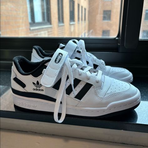 Brand New Never Worn Adidas Forum Low Sneaker In The White And Black Combo. Size 7.5 Women’s / 6 Men. Adidas Forum Low Women Outfit, Adidas Forum Low Black, Adidas Low Forum, Forum Low Adidas, Forum Adidas, Adidas Forums, Black Sneakers For Women, White And Black Shoes, Best Shoes For Women