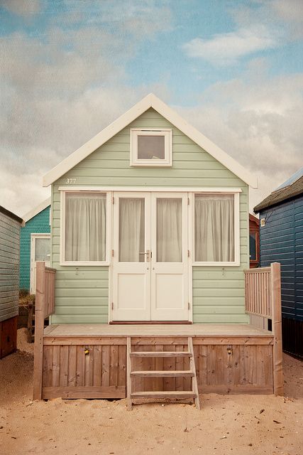 Pastel beach huts | Flickr - Photo Sharing! House On The Beach, Mini Loft, Pastel Beach, Haus Am See, Beach Huts, Beach Cottage Style, Cabins And Cottages, Beach Living, Beach Hut