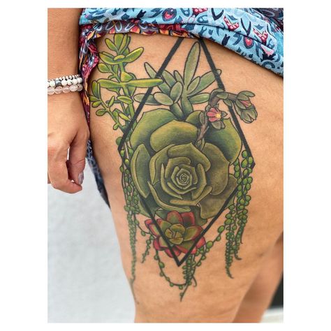 Tattoo Ideas Succulents, Succulent Tattoos, Succulent Tattoo Ideas, Creature Tattoo, Geometric Succulent, Succulent Tattoo, Honeycomb Tattoo, Horn Rimmed Glasses, Enduring Love