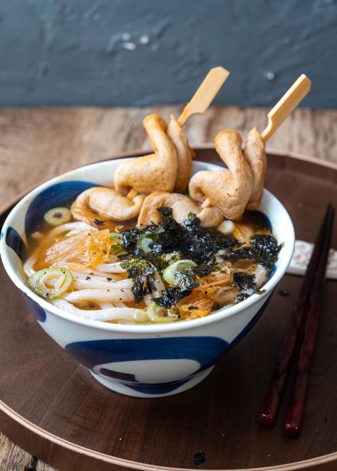 Simple and comforting, this kimchi udon noodle soup recipe blends spicy kimchi with savory dashi broth and smooth udon. A quick, flavorful fusion of Korean and Japanese tastes in 20-minutes! Vegetable Udon Soup, Blasian Family, Kimchi Soup Recipe, Udon Soup Recipe, Kimchi Udon, Cake Skewers, Korean Soup Recipes, Korean Noodle Soup, Noodles Dishes