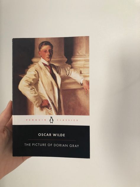 Book Aesthetic Winter, Dorian Gray Book, Classic Literature Books, The Picture Of Dorian Gray, Picture Of Dorian Gray, Penguin Classics, Aesthetic Winter, Dorian Gray, Gray Aesthetic