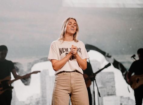 Sadie Robertson Huff on Instagram: “preached a message today for @auburncommunitychurch called Guided By The Spirit! I think it’s an important one for us to listen to and ask…” Sadie Huff, Worship Leader Outfit Women, Sadie Robertson Outfits, Worship Leader Outfit, Sadie Robertson Huff, Women Pastors, Christian Photography, Church Aesthetic, Sadie Robertson