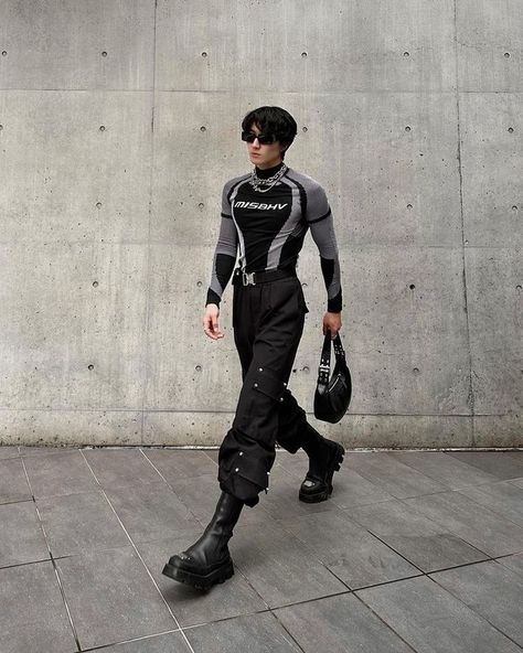 Cyberpunk Outfit Men, Concert Outfit Ideas Men, Men Advice, Futuristic Outfits, Cyberpunk Outfit, Y2k Outfits Men, Rave Outfits Men, Outfit Ideas Men, Estilo Cyberpunk