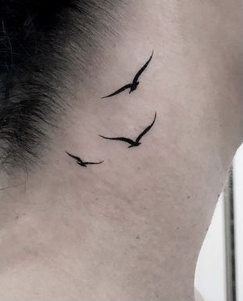 Bird Tattoo Neck, Bird Silhouette Tattoos, Simple Bird Tattoo, Small Bird Tattoos, Tiny Bird Tattoos, Bird Tattoos For Women, Vogel Tattoo, Black Bird Tattoo, African Tattoo