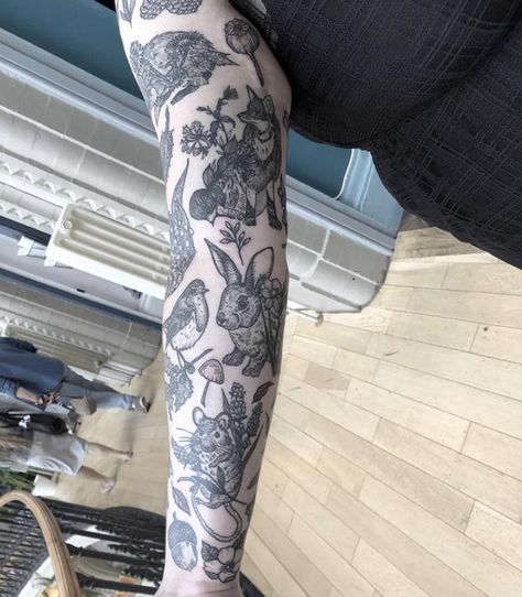 Wildlife Tattoo, Nature Tattoo Sleeve, Leeds Uk, Red Tattoo, Handpoke Tattoo, Floral Tattoo Sleeve, Red Tattoos, R Tattoo, 1 Tattoo