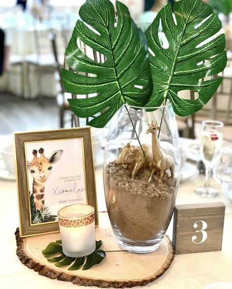 Jungle Wedding Theme, Safari Centerpieces, Jungle Theme Decorations, Safari Baby Shower Boy, Jungle Wedding, Jungle Thema, Baby Shower Safari Theme, Lion King Baby Shower, Safari Decorations