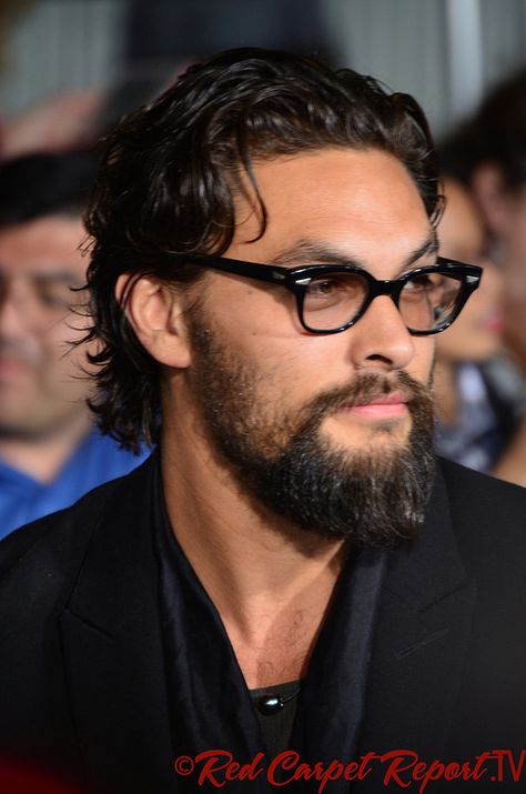 Jason Momoa - Click for more Photos from the #Divergent Premiere #Divergent  http://www.redcarpetreporttv.com/2014/03/19/photos-from-the-divergent-premiere-photos-is-theo-james-the-hook-fans-buying-tickets-to-divergent-for-opening-weekend-for-interesting-reasons-fandango-photos-trailer/ James Momoa, Divergent Premiere, Jason Momoa Lisa Bonet, Premiere Red Carpet, The Divergent, Jason Momoa Aquaman, Tris Prior, Jesse Metcalfe, Avan Jogia