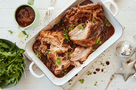 Discover and create a batch of our festive and mouth-watering Christmas pulled pork for Christmas dinner using our IGA Australia recipe Pork Shanks Recipe, Bbq Sauce Ingredients, Lasagna Recipes, Dried Fruit Mix, Pulled Pork Recipes, Lamb Shanks, Pork Recipe, Christmas Food Dinner, Slow Cooker Pork