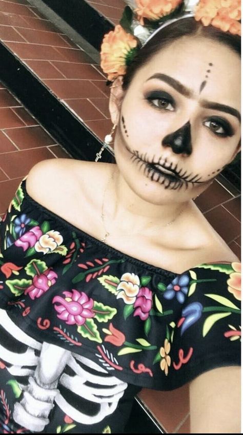 This Mexico-Based Makeup Artist Will Give You Major Día de los Muertos Catrina Inspiration Muertos Makeup, Halloween Makeup For Kids, Day Of The Dead Makeup, Halloween Makeup Sugar Skull, Dead Makeup, Old Makeup, Makeup Easy, Day Of Dead, Kids Makeup