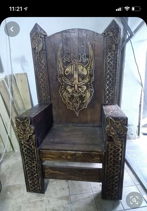 Viking Odin, King Chair, Viking House, Viking Decor, Medieval Furniture, Throne Chair, Man Cave Home Bar, Diy Pallet Projects, Wood Carved