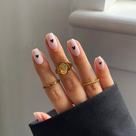 40+ Black Nails For All Seasons! - The Pink Brunette Valentine Nails Pink, Heart Nail Designs, Anna Grace, February Nails, Grunge Nails, Cute Acrylic Nail Designs, Nagel Inspo, Baby Boomer, Square Acrylic Nails