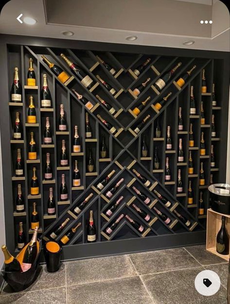 Accent Wall Decor Ideas, Wine Shop Interior, Wine Room Design, Interior Accent Wall, Home Bar Rooms, Modern Home Bar, Home Wine Cellars, Diy Home Bar, Wall Decoration Ideas