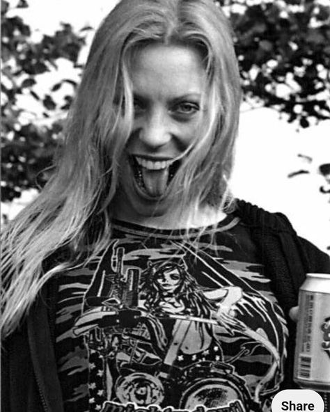 214 Likes, 2 Comments - Andy (@guitarandy44) on Instagram: “#angelagossow #archenemy #alissawhitegluz” Rex Brown, Angela Gossow, Alissa White, Arch Enemy, Estilo Rock, Punk Girl, Badass Women, Gothic Girls, Black N White