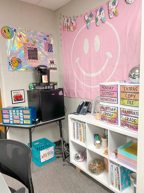 Groovy retro classroom decor inspiration #y2k #retro #teacher #classroomdecorideas #classroom Y2k Classroom Theme, Colorful High School Classroom, Groovy Brights Classroom, Classroom Decor Pink, Groovy Classroom Decor Ideas, Pink Classroom Aesthetic, Pink Classroom Ideas, Groovy Classroom Doors, Groovy Theme Classroom