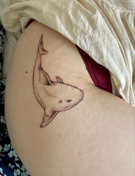 Whale Shark Tattoo On Thigh, Hip Tattoo Animal, Hip Shark Tattoo, Shark Tattoo Hip, Animal Hip Tattoo, Hip Tattoo Big, Shark Hip Tattoo, Whale Shark Tattoo, Squid Tattoo