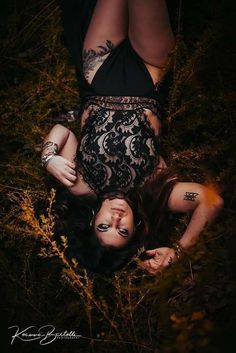 Spooky Photoshoot Ideas Plus Size, Witchy Bodouir, Spooky Bodiour Plus Size, Plus Size Witch Photoshoot, Outdoor Boudiour Ideas Halloween, Dark Goddess Photoshoot, Womens Halloween Photoshoot, Plus Size Spooky Photoshoot, Woods Boudiour Photoshoot