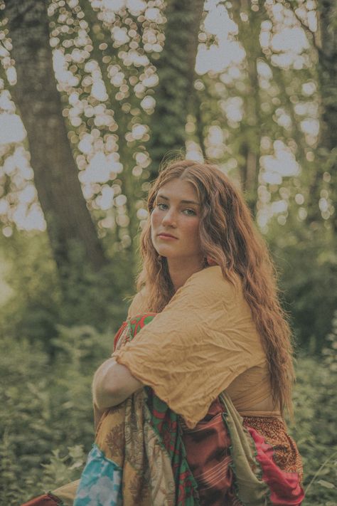 Hippy Photoshoot Ideas, 70s Inspired Senior Pictures, Hippy Photoshoot, Botanical Photoshoot, In The Woods Photoshoot, Hippie Senior Pictures, Indie Photoshoot, Photoshoot In The Woods, Hippie Photoshoot