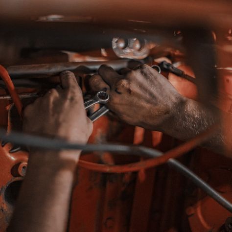 Mechanic Aesthetic, Sammy Supernatural, Mechanics Aesthetic, Behind Blue Eyes, Leo Valdez, Tumblr Aesthetic, In A Car, Camp Half Blood, Car Mechanic