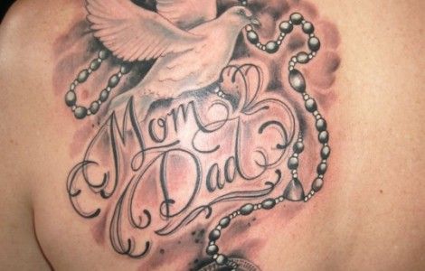 Twitter Pinterest Gmail Regardless how different we all may be, the one thing that every single person has on this planet is that they at one point had a mother and a father. For many of us, the mother and father take care of us from the second we are born and guide us through … R.i.p Tattoos For Women, Tattoos Memorial, Rip Tattoos For Dad, Memorial Tattoos Mom, Grandparents Tattoo, Tattoos Mom, Tattoos For Dad Memorial, Memorial Tattoo Designs, Bird Ideas