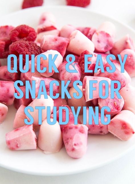 15 Quick & Easy Snacks to Munch On While Studying | http://www.hercampus.com/health/food/15-quick-easy-snacks-munch-while-studying Brain Superfoods, Snacks For Studying, Quick And Easy Snacks, Brain Foods, College Snacks, Study Snacks, Healthy Bedtime Snacks, Snacks Under 100 Calories, Cheap Clean Eating