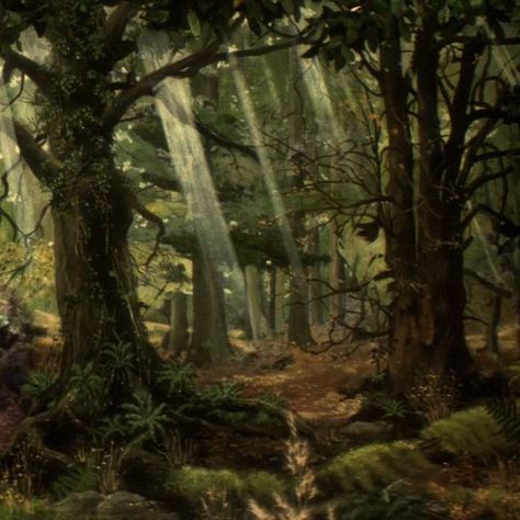 Pan's Labyrinth Aesthetic, Labrynth Movie Aesthetic, Labyrinth Goblins, Labyrinth Tattoo, Labyrinth Ball, Labyrinth 1986, Labyrinth Movie, Ancient Forest, Visual Aesthetics