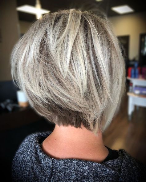 Sometimes all we need is that perfect color to really make our hairstyle pop and what better color to try then blonde? Blonde hair is universal and ha... Icy Blonde Hair Color, Short Blonde Hairstyles, Short Blonde Bobs, Short Hair Highlights, Icy Blonde Hair, Blonde Streaks, White Blonde Hair, Short Blonde Haircuts, Straight Blonde Hair