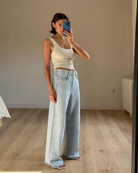 8 Denim Trends That Are a Big Deal in 2024, From Jeans to Dresses | Who What Wear UK Denim Jeans Outfit Casual, White Denim Jeans Outfit, Beige Skirt Outfit, Baggy Jeans Outfits, Spring Time Outfits, Style Wide Leg Jeans, Spring Summer Capsule Wardrobe, Baggy Jeans Outfit, Outfits To Try