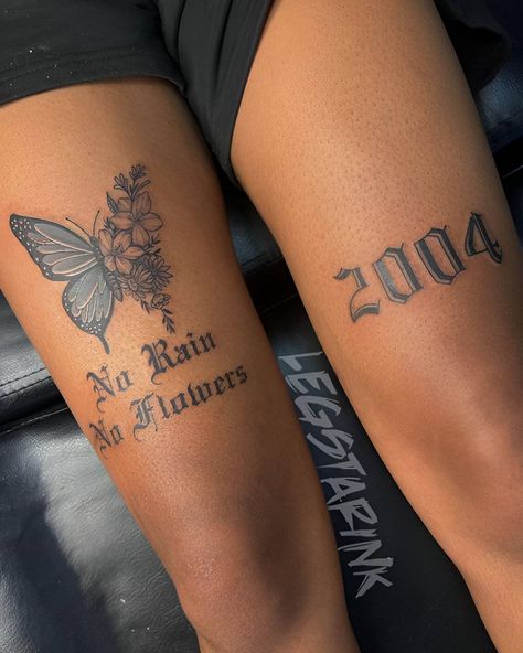 High Knee Tattoo, Down The Leg Tattoos Women, Tattoos That Wrap Around Thigh, Against The Grain Tattoo, Feminine Art Tattoos, Above The Knee Tattoos Black Women, Sweet 16 Tattoo Ideas, 2004 Knee Tattoo, Tattoo Behind Leg Woman