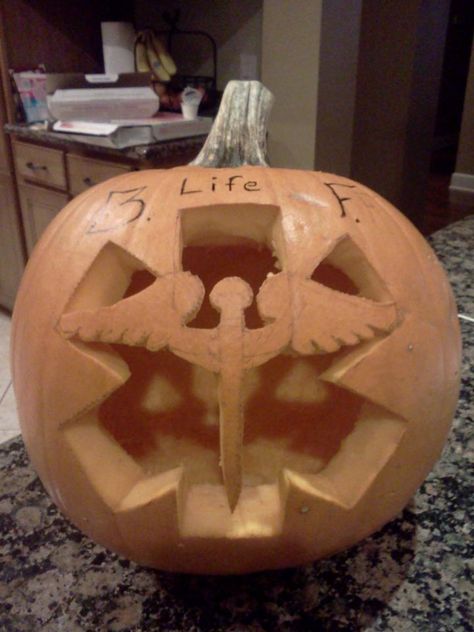 My Son the Paramedic "My Hero" Firefighter Pumpkin, Firefighter Halloween, Train Pumpkin, Carving Templates, Pumkin Carving, Creative Pumpkin Carving, Emt Paramedic, Pumpkin Carving Templates, Pumpkin Carvings Stencils