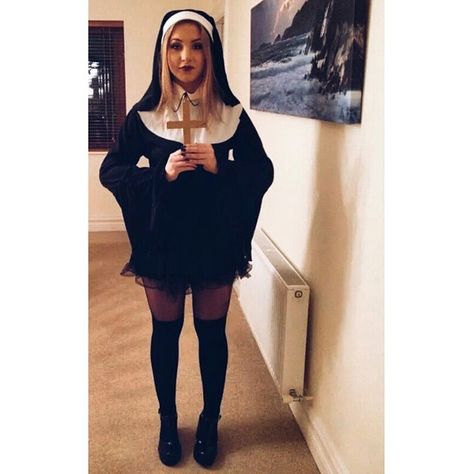 Pin for Later: 23 Easy Costumes You Can DIY With Just a Black Dress Nun Nun Halloween Costume, Nun Halloween, Black Dress Halloween Costume, Easy Couples Costumes, Nun Costume, Black Halloween Costumes, Black Halloween Dress, Casual Halloween, Cute Black Dress