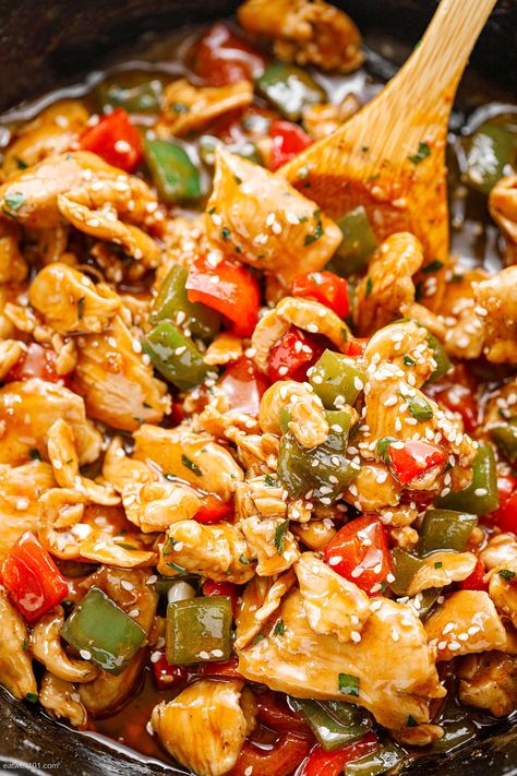 Chicken And Pepper Recipes Instant Pot, Chicken Thigh Recipes With Peppers, Green Peppers And Chicken, Chicken And Green Peppers Recipes, Chicken And Mini Peppers, Green Pepper And Chicken Recipes, Heart Healthy Stir Fry Recipe, Chicken Stir Fry With Peppers And Onions, Chicken With Peppers And Onions Stir Fry