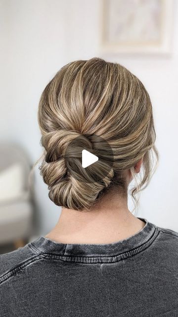 Paige Lauren Whitton | YORKSHIRE BRIDAL HAIR & EDUCATOR on Instagram: "Watch me style 🫶 You will see a short hair upstyle using no hair extensions!   Using @kykhaircare magic dust to create lots of volume and take the hair to the next level.  Make sure you hit save for later! If you would like to learn my signature techniques subscribe to my academy and gain instant access to a library of hair tutorials.  #hairvideo #hairreel #hairacademy #hairtutorial #upstyles #haireducation Updo hairstyles, hair educator, wedding hairstylist" Upstyles For Short Hair, Updos For Medium Length Hair Tutorial, Bittersweet Symphony, Short Hair Updo Tutorial, Hair Updos Tutorials, Style Short Hair, Magic Dust, Hair Extensions For Short Hair, Wedding Hairstyles Tutorial