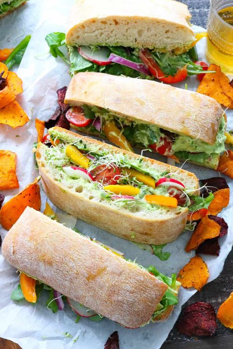 Lunch Sandwich Ideas, Sandwich Vegetarian, Resep Sandwich, Vegetarian Sandwich Recipes, Vegan Sandwich Recipes, Sandwich Ideas, Sub Sandwiches, Vegetarian Sandwich, Veggie Sandwich