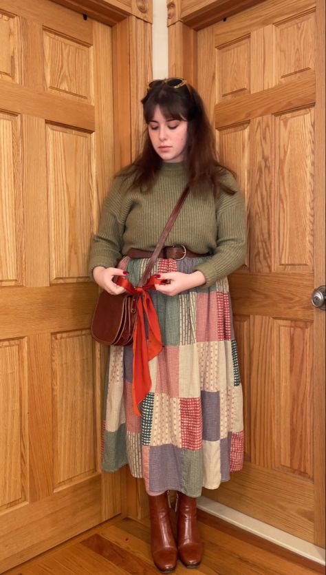 Cottage Core Aesthetic Outfit Plus Size, Old Lady Aesthetic Outfits, Cottage Core Outfit Plus Size, Midsized Business Casual, Teacher Core Outfits, Plus Sized Cottage Core, Patchwork Skirt Outfit, Grandma Core Outfit, Teacher Outfit Inspiration