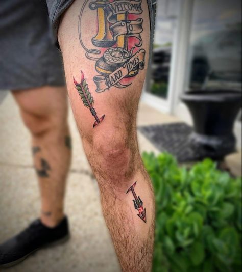 posted by Dakota Davis on fb Arrow In The Knee Tattoo, Western Tattoos For Men Country, Arrow Knee Tattoo, Arrow To The Knee Tattoo, Above Knee Traditional Tattoo, Appalachia Tattoo Ideas, American Traditional Arrow Tattoo, Skyrim Traditional Tattoo, Nerdy American Traditional Tattoo