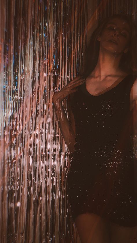 Glitter Background Photoshoot, Black Glitter Dress Aesthetic, Black Sparkly Dress Aesthetic, Black Glitter Outfit, Glitter Party Aesthetic, Sparkly Dress Aesthetic, Xo Party, Party Girl Aesthetic, Cottagecore Moodboard