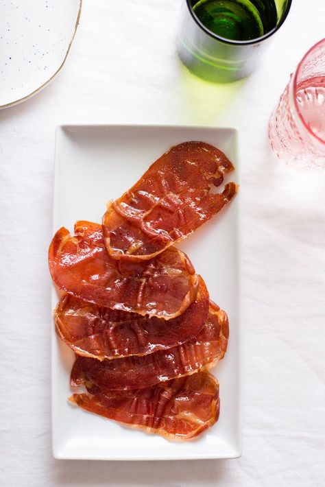 Candied Prosciutto, Proscuitto Appetizers, Alfredo Recipes, Prosciutto Recipes, Hosting Parties, Prosciutto Crudo, Italian Appetizers, Cheese Platter, Strawberry Salad