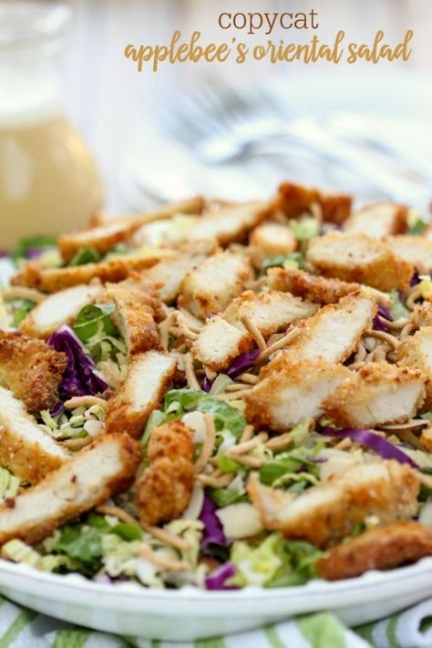 Applebees Orientalist Chicken Salad, Lil Luna Recipes, Salad Coleslaw, The Best Salad, Best Salad, Lil Luna, Salad With Chicken, Resep Salad, Salad Salad