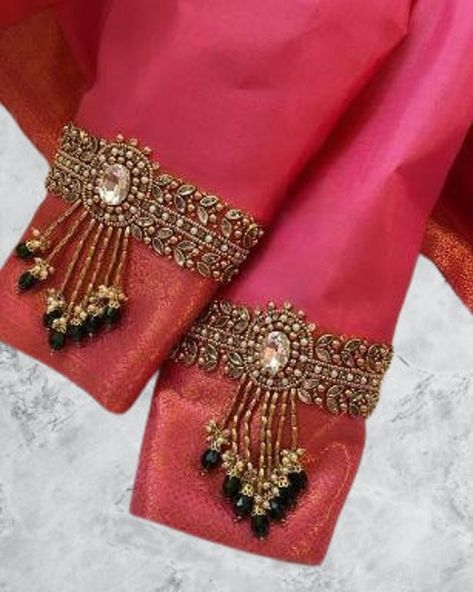 Hand Designs For Blouses Aari Work, Blouse Works Latest Designs, Elegant Aari Work Blouse Design, Are You Work Blouse Designs, Square Shape Aari Work Blouse Design, Bridal Aari Work Blouse Designs Latest, Latest Aari Blouse Designs, Saree Maggam Work Designs, Art Work Blouse Design