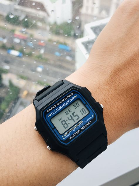 Classic Casio F-105W Illuminator #clockformen F91w Casio, Casio F91w Outfit, Casio F91w, Casio Vintage Watch, Swiss Watches For Men, Black Rolex, Mens Watch Brands, Stylish Watches Men, Best Smart Watches