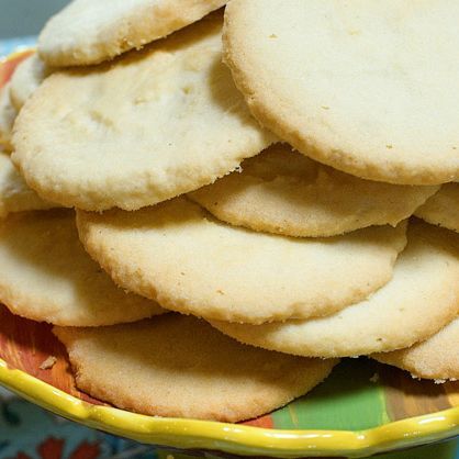 sugar cookie recipe Pioneer Woman Sugar Cookies, Ree Drummond Recipes, Thanksgiving Cooking, Cookies And Candy, Pioneer Woman Recipes, Ree Drummond, C Is For Cookie, Recipes Cookies, The Pioneer Woman